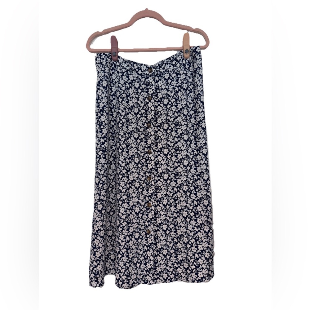 LC Lauren Conrad Navy and White Floral Button-Front Maxi Skirt - L
